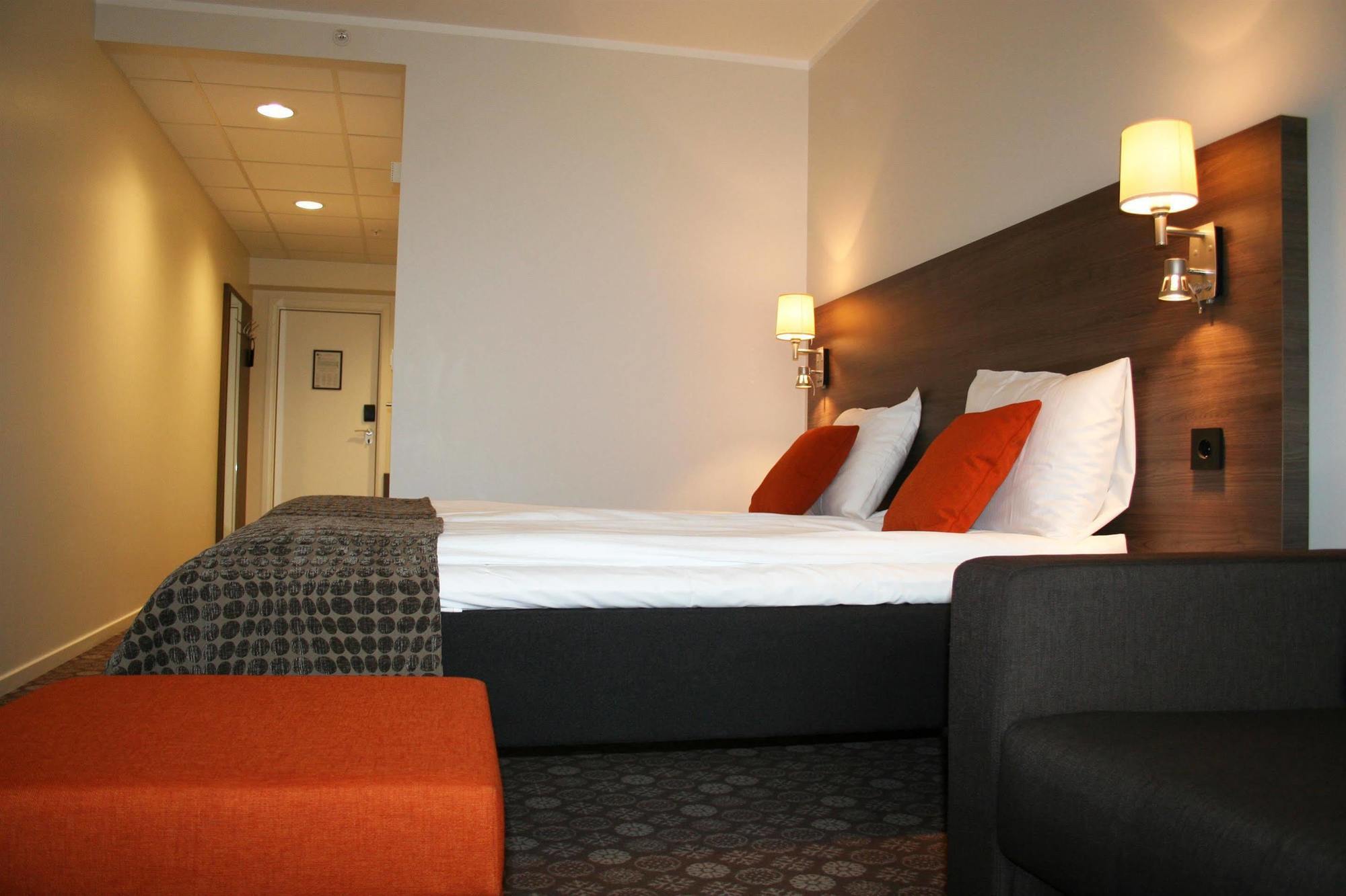 Thon Partner Hotel Baronen โอเลซุนด์ ภายนอก รูปภาพ