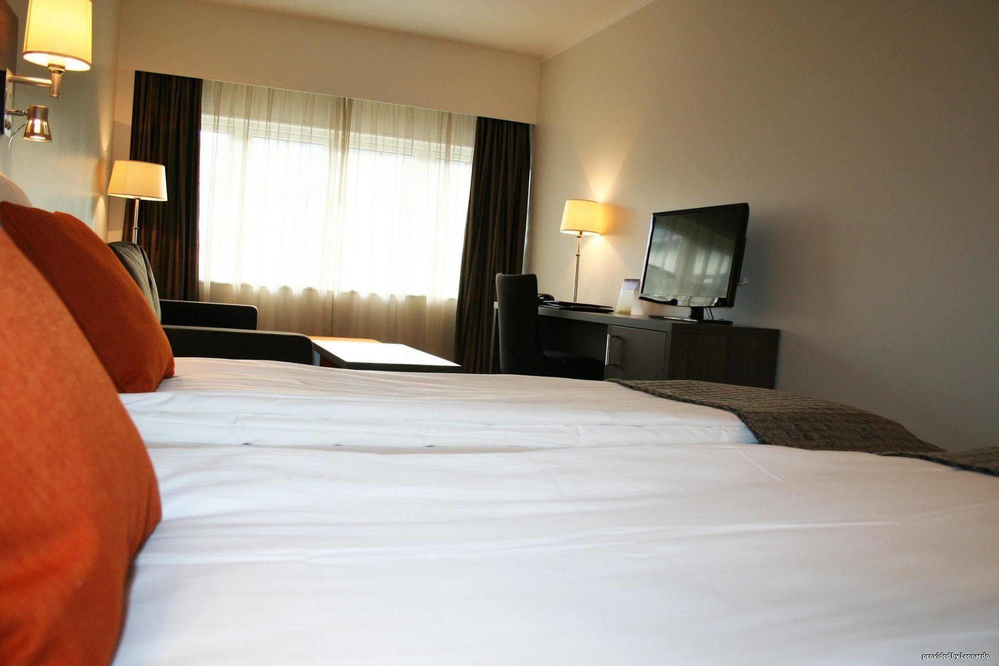 Thon Partner Hotel Baronen โอเลซุนด์ ภายนอก รูปภาพ